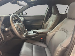 Vehicle image LEXUS UX 250h F-Line