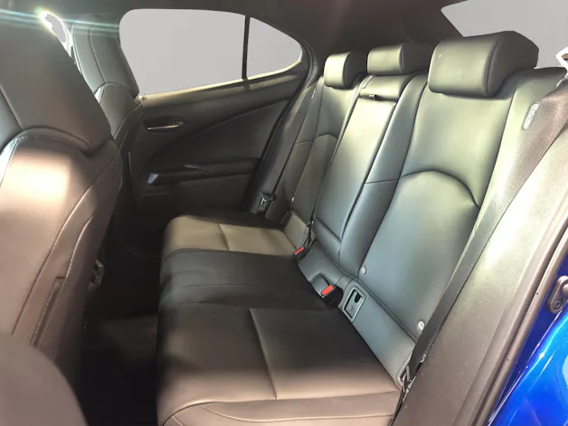 Lexus UX 250h F-Line