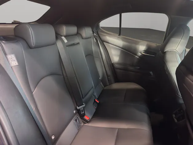 Lexus UX 250h F-Line