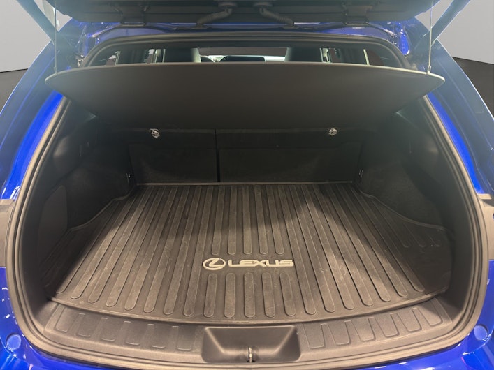 Vehicle image LEXUS UX