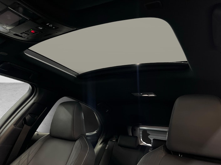 Vehicle image LEXUS UX