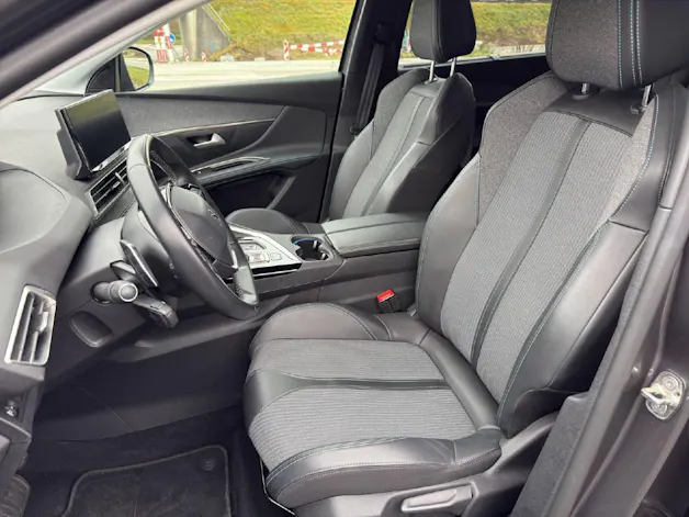 Peugeot 5008 1.2 PureTech Allure Pack EAT8