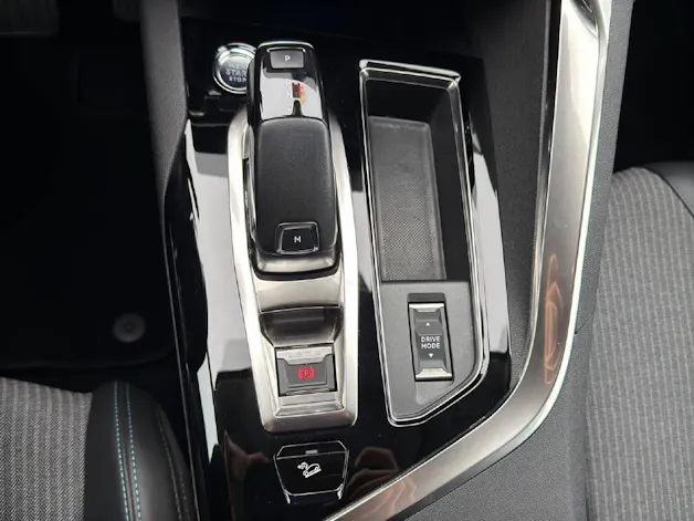 Peugeot 5008 1.2 PureTech Allure Pack EAT8