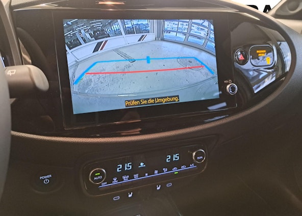 Vehicle image 13 Vehicle image 13