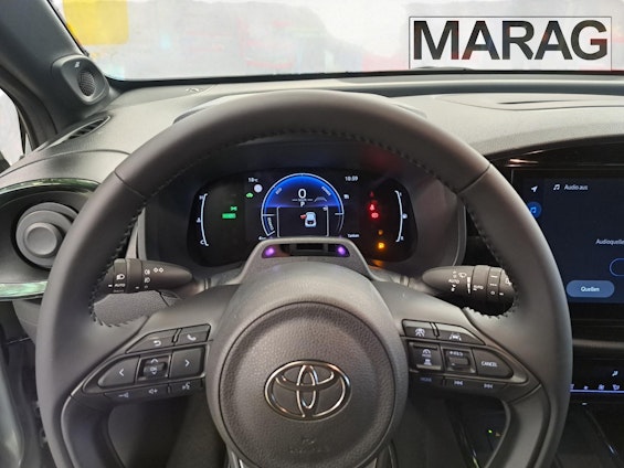 Vehicle image 12 Vehicle image 12