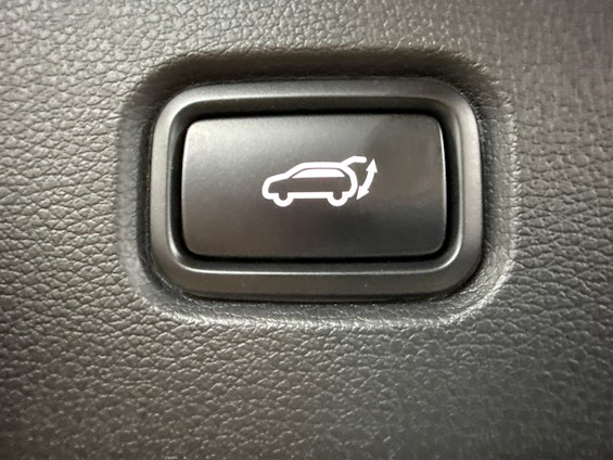 Vehicle image 12 Vehicle image 12