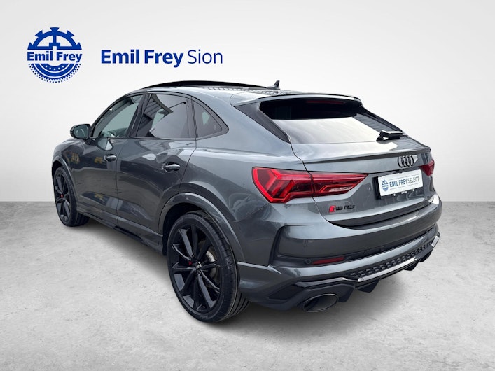 Vehicle image AUDI RS Q3