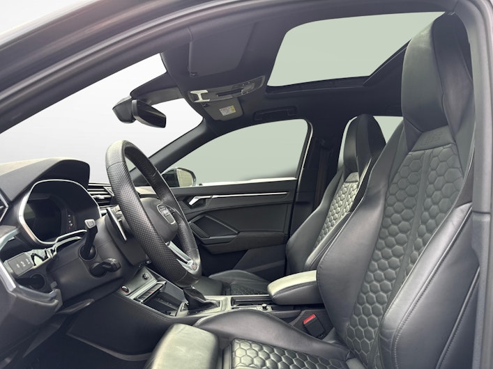 Vehicle image AUDI RS Q3