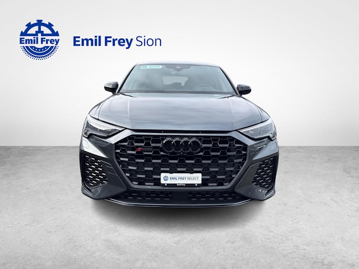 Vehicle image AUDI RS Q3