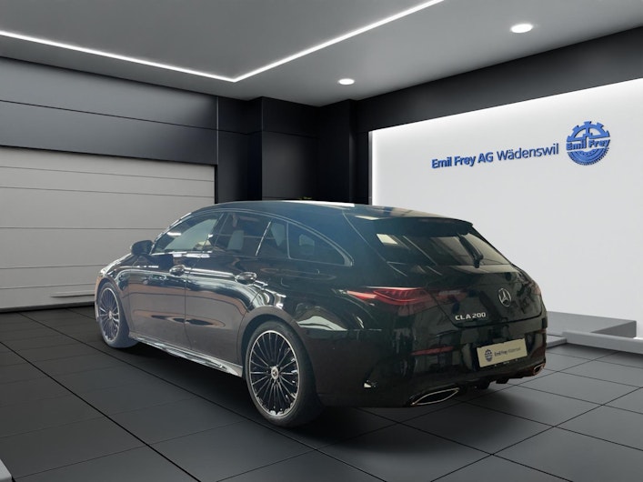 Vehicle image MERCEDES-BENZ CLA 200