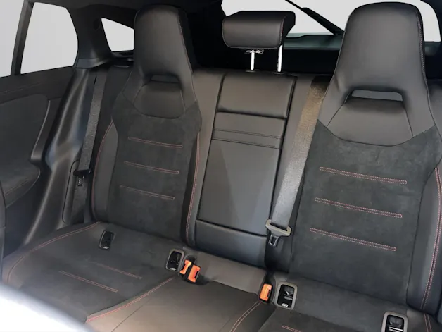 Mercedes-Benz CLA 200 Shooting Brake AMG Line