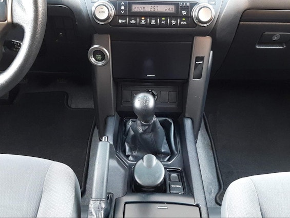 Vehicle image 13 Vehicle image 13