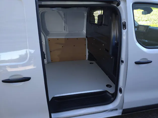 Opel Vivaro Cargo 2.0 D 144 S/S