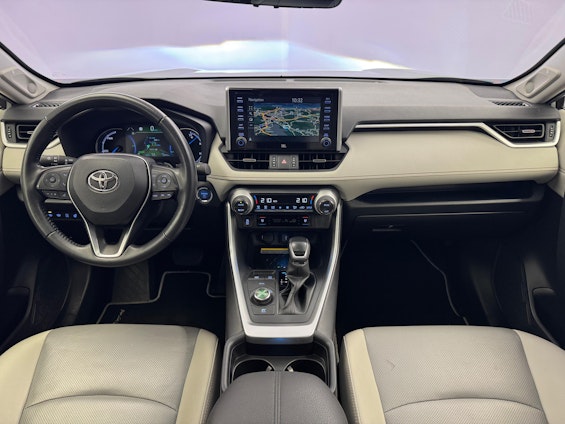 Vehicle image 5 Vehicle image 5