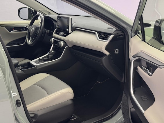 Vehicle image 7 Vehicle image 7