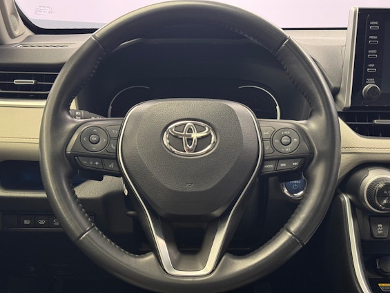 Vehicle image 12 Vehicle image 12