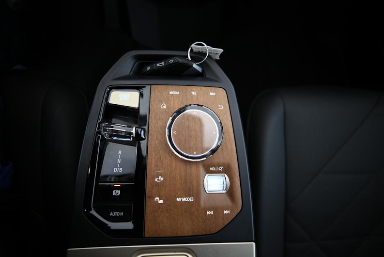 Vehicle image BMW iX