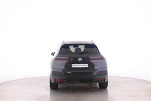 Vehicle image BMW iX xDrive40