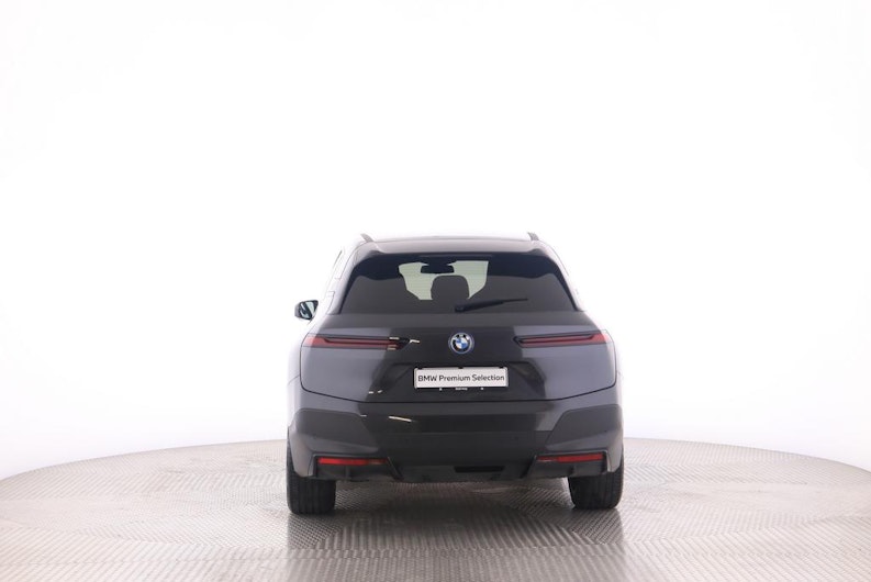 Vehicle image BMW iX