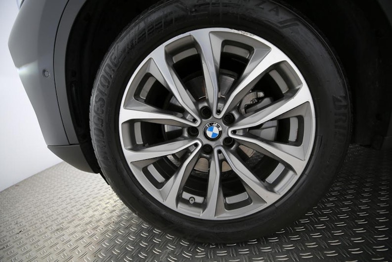 Vehicle image BMW X3