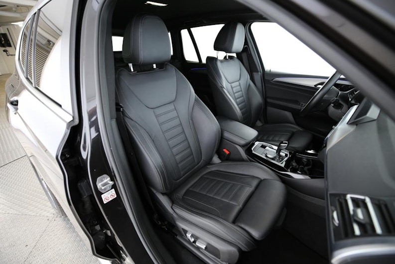 Vehicle image BMW X3