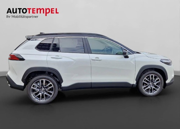 Vehicle image 4 Vehicle image 4