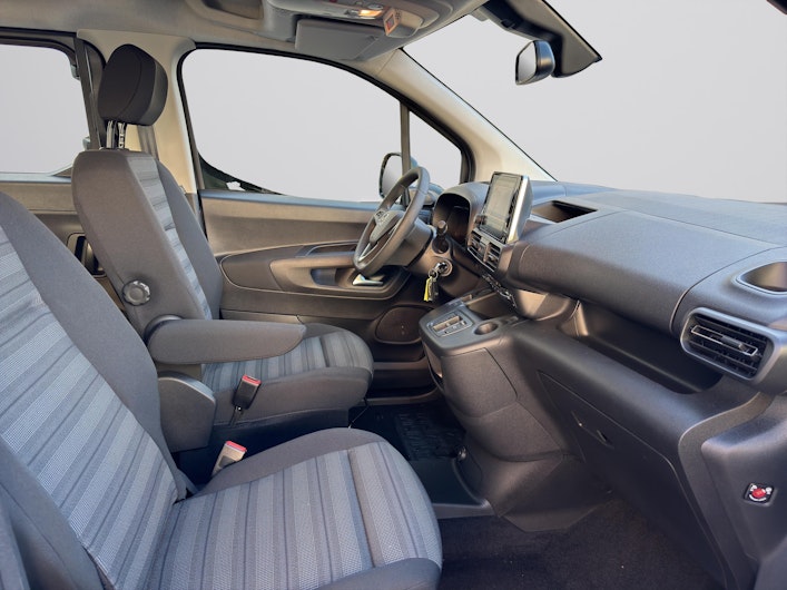 Vehicle image OPEL COMBO