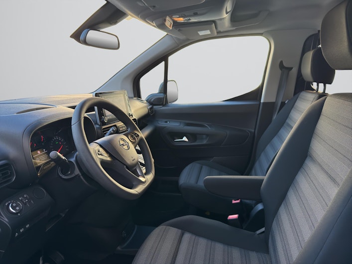 Vehicle image OPEL COMBO