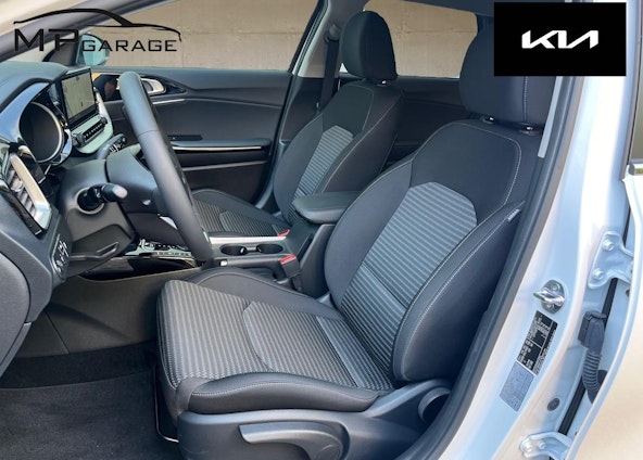 Vehicle image 12 Vehicle image 12