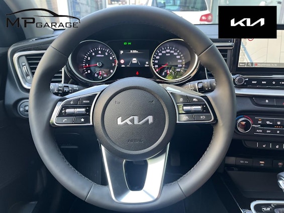 Vehicle image 8 Vehicle image 8