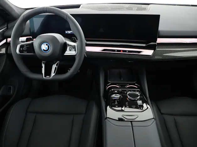 BMW 550e xDrive Touring