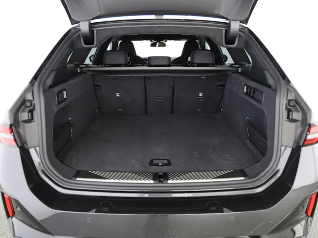 BMW 550e xDrive Touring