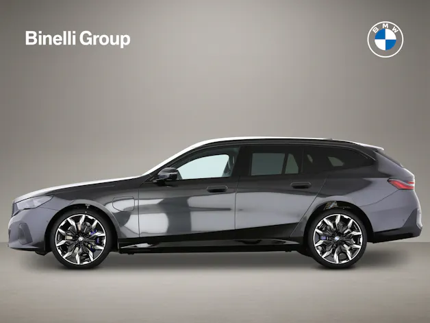 BMW 550e xDrive Touring