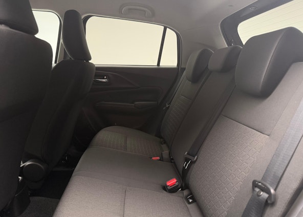 Vehicle image 6 Vehicle image 6