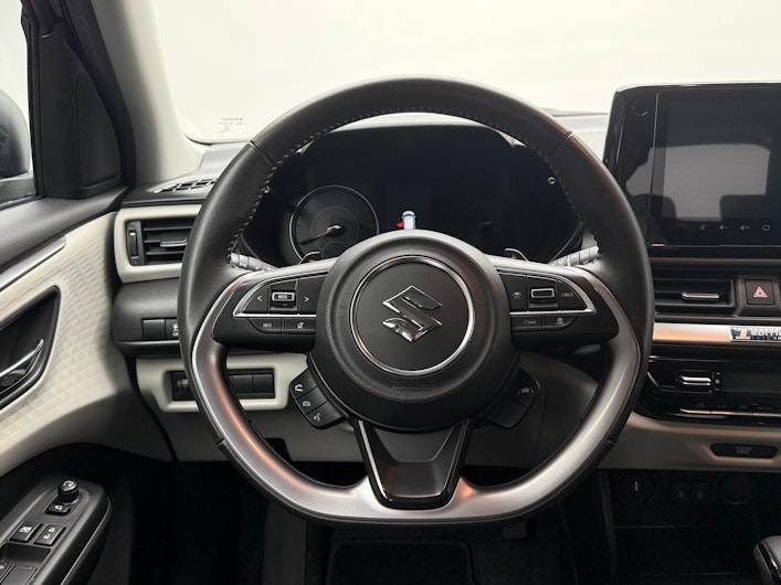 Vehicle image SUZUKI SWIFT