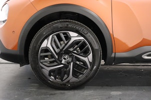 Vehicle image CITROEN C4 1.2 PureTech Shine Pack