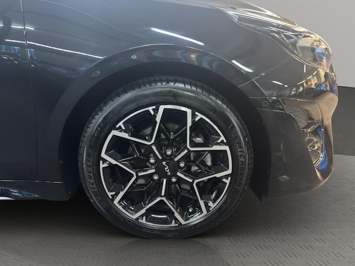 Vehicle image KIA CEED