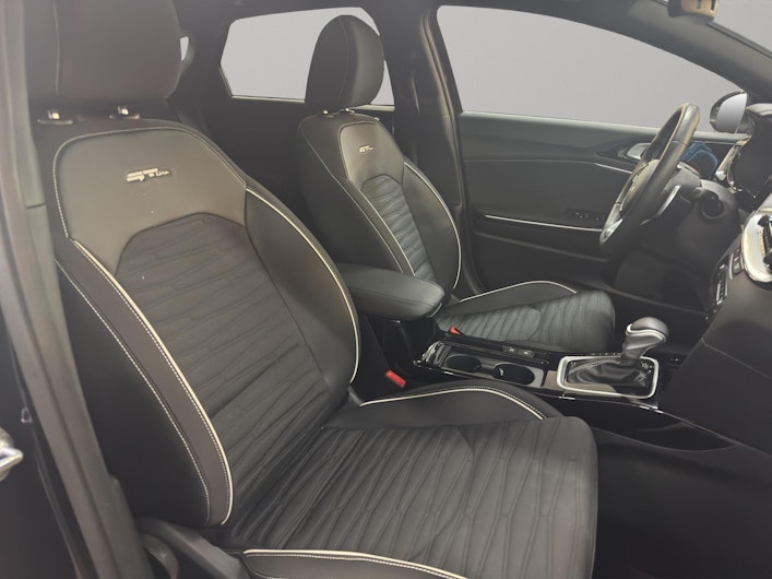 Vehicle image KIA CEED