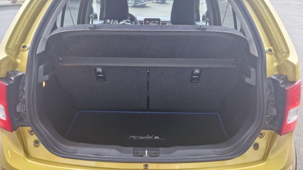 Vehicle image 4 Vehicle image 4