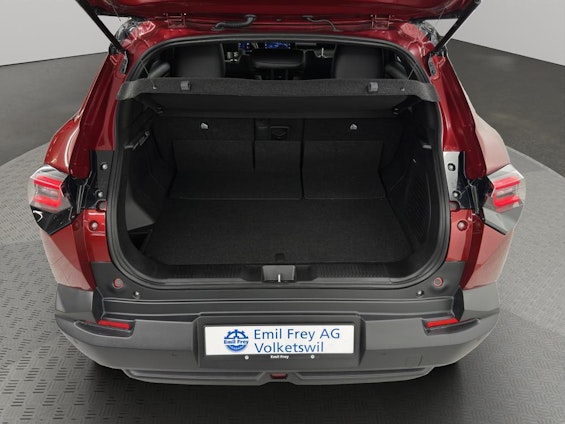 Vehicle image 4 Vehicle image 4