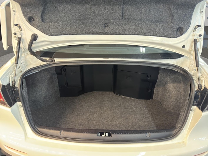 Vehicle image MITSUBISHI LANCER