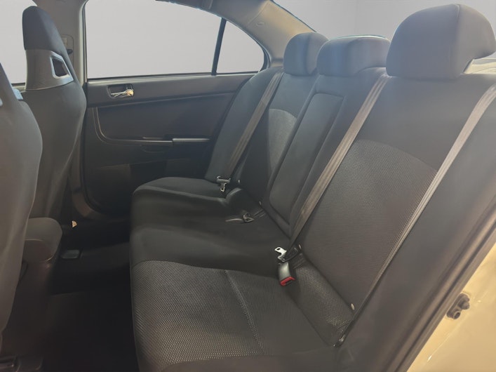 Vehicle image MITSUBISHI LANCER