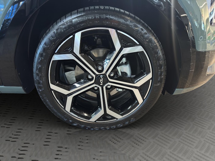 Vehicle image KIA NIRO