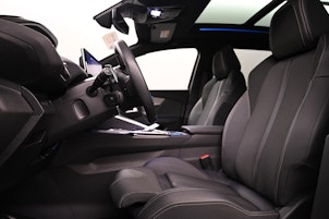 Vehicle image PEUGEOT 3008 1.2 Hybrid GT