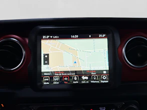 https://vehicle.imgix.net/4096179/1253c7df-afd6-438f-8f42-fa793512accd.jpg