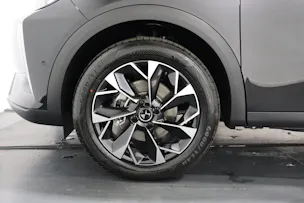 DS Automobiles 3 Crossback 1.2 Hybrid Diva