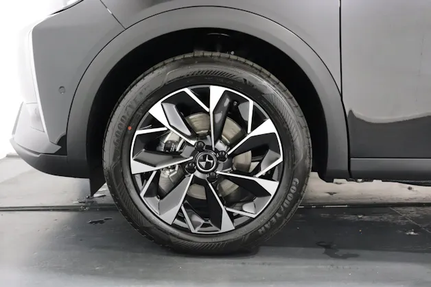 DS Automobiles 3 Crossback 1.2 Hybrid Diva