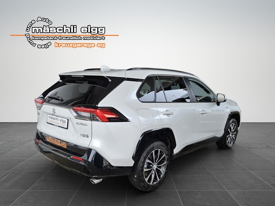 Vehicle image 3 Vehicle image 3