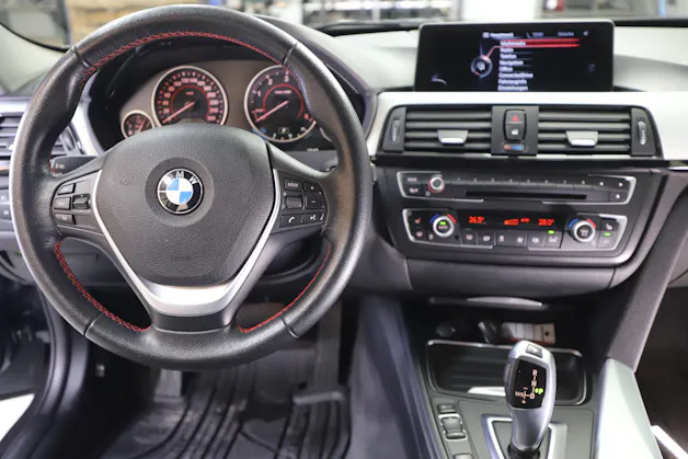BMW 320d xDrive Touring