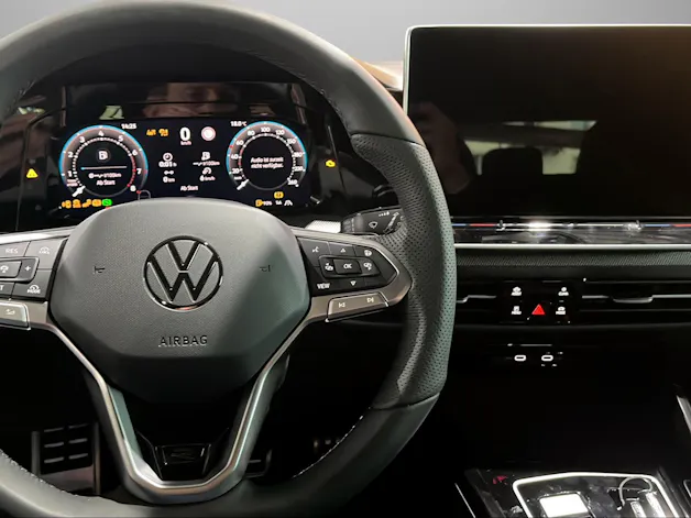 VW Golf 1.5 e TSI mHEV R-Line DSG